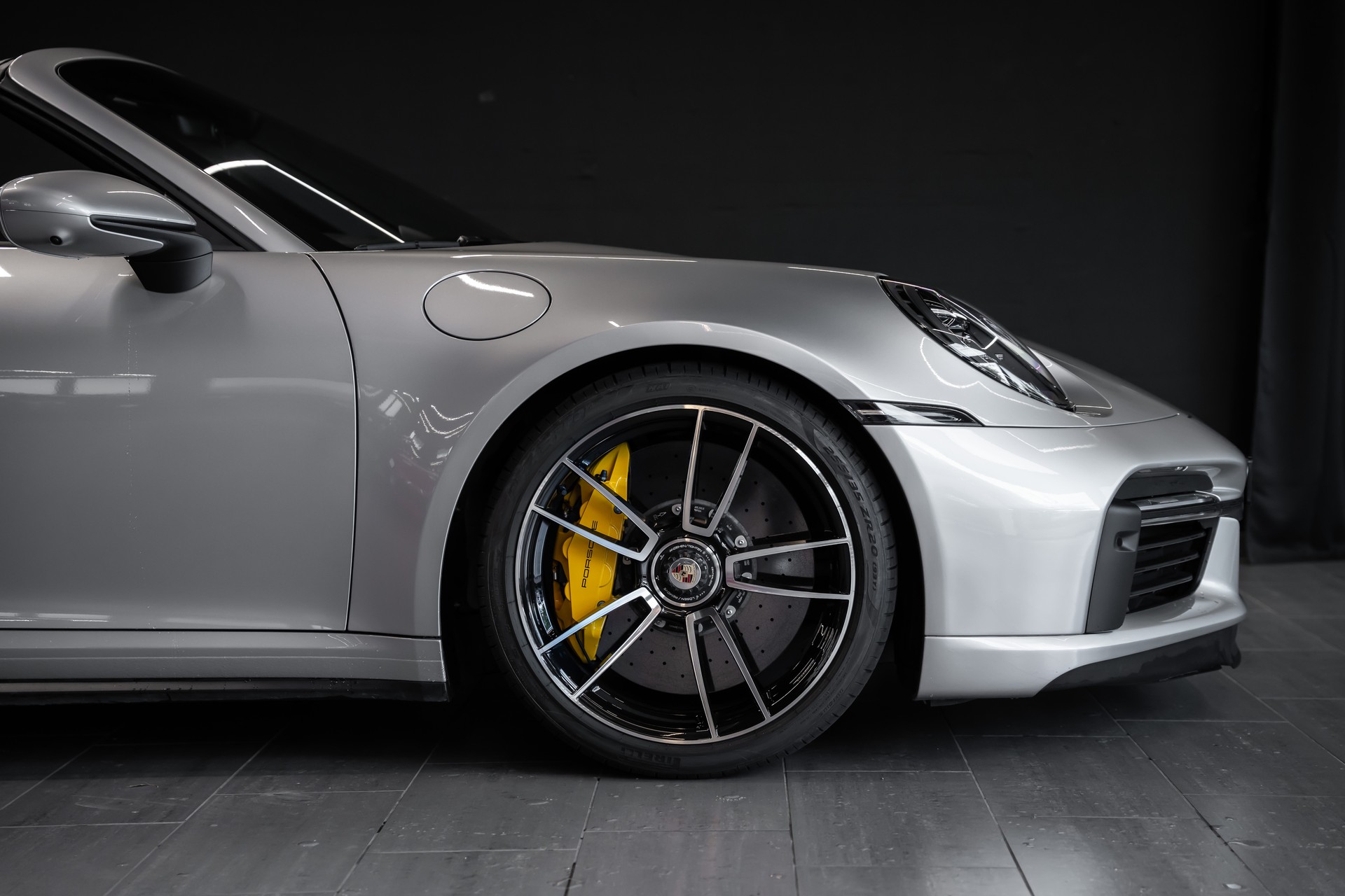 PORSCHE 911 Turbo S Cabriolet PDK / CH Auto / Burmester / Porsche Approved 24M / Carbon Keramik & uvm,,,-image-3
