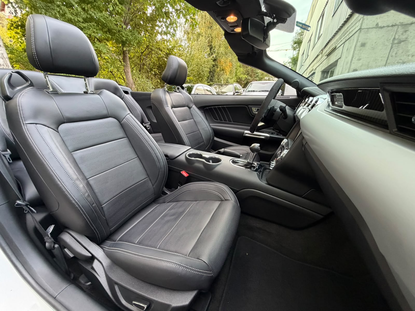 FORD Mustang Convertible 5.0 V8 GT Automat-image-23
