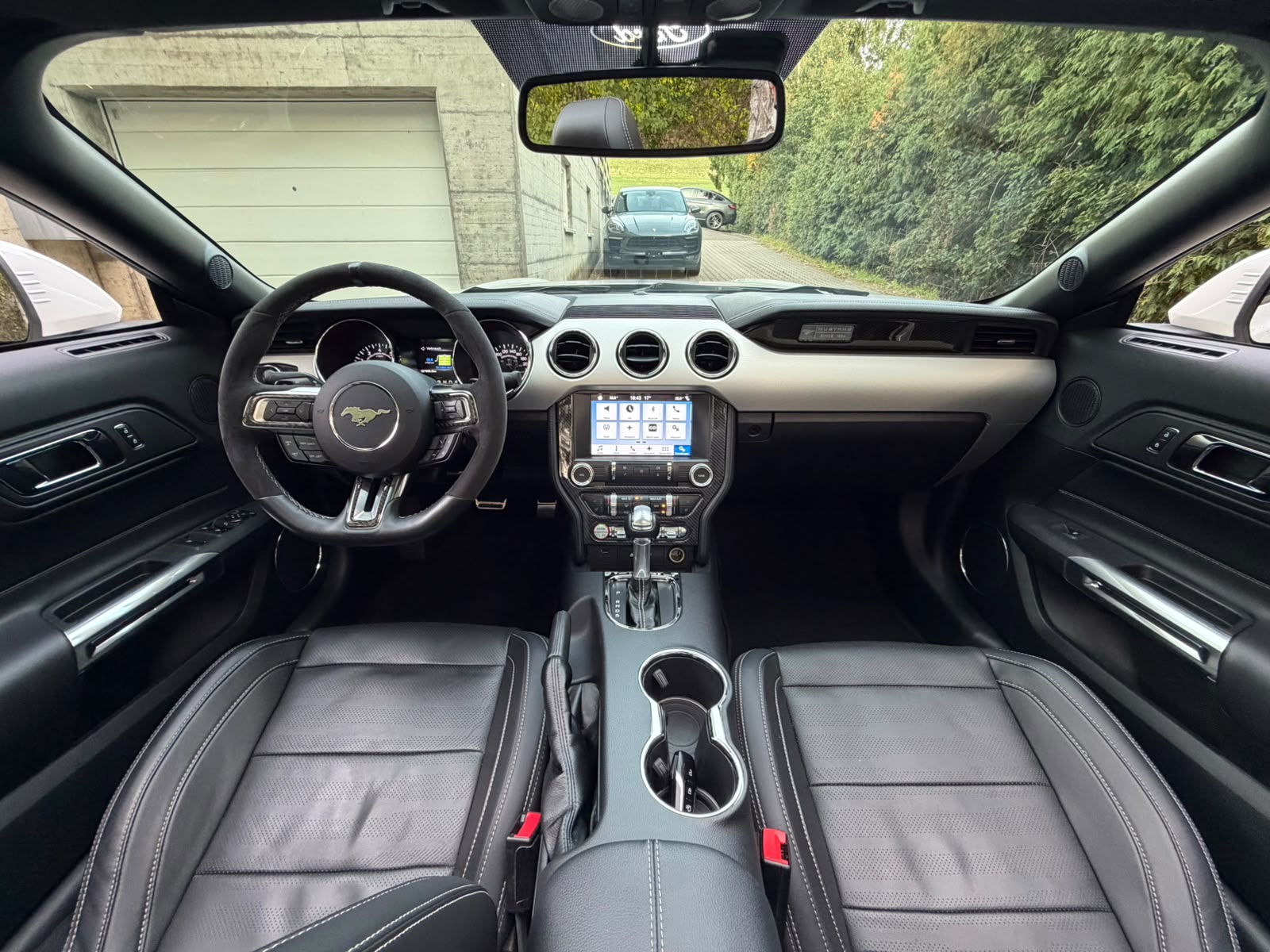 FORD Mustang Convertible 5.0 V8 GT Automat-image-24