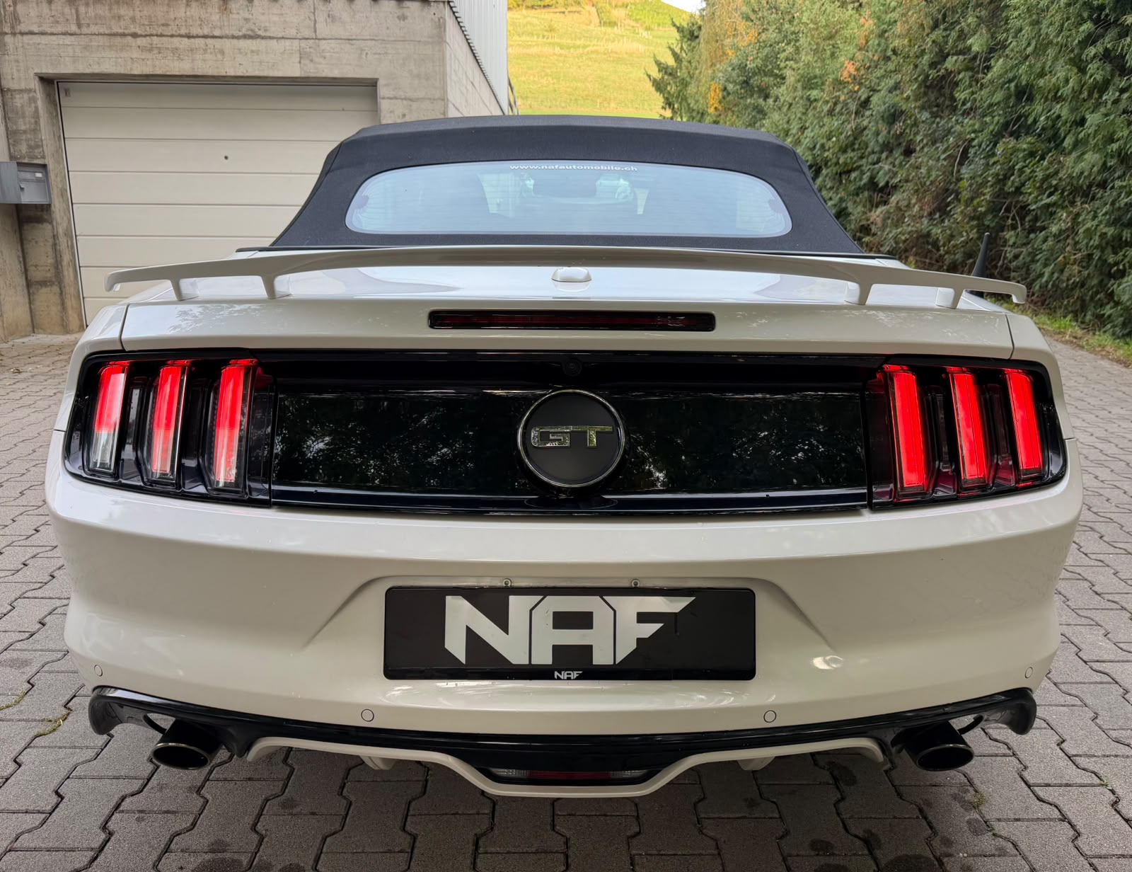 FORD Mustang Convertible 5.0 V8 GT Automat-image-6