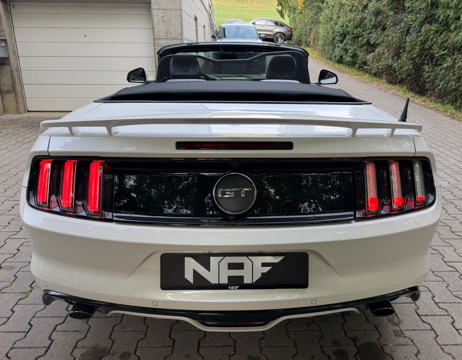 FORD Mustang Convertible 5.0 V8 GT Automat-image-7