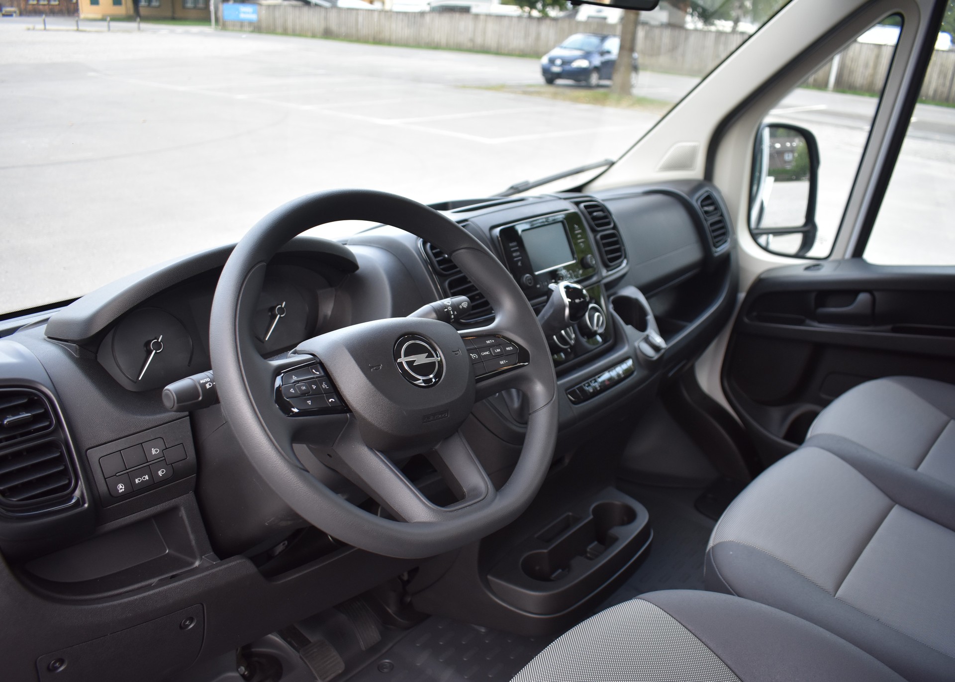 OPEL Movano 2.2 d 3,5t L3 Automat Ladebrücke-image-5