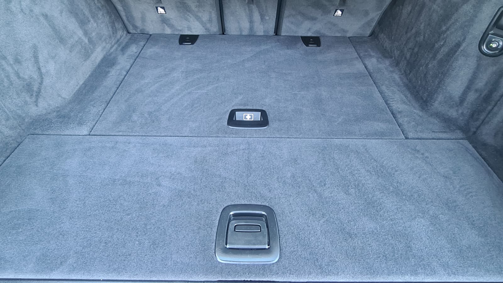 BMW 520d xDrive 48V Touring Steptronic ** Voll-Leder ** Gr-Navi ** RF-Kamera ** Anh-Kupplung ** Frisch Ab MFK & Service **-image-9
