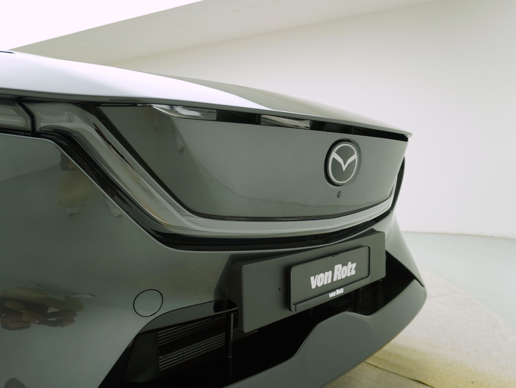 MAZDA CX-6e Takumi-image-6