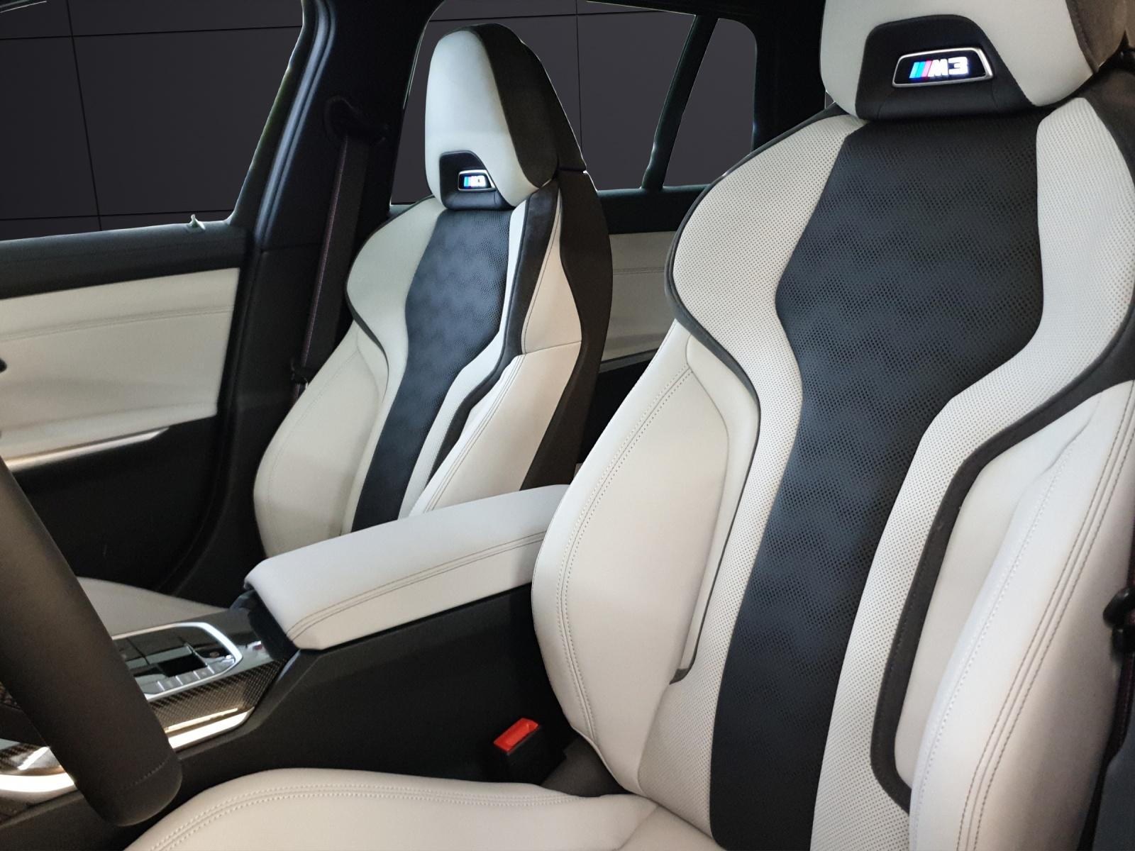BMW M3 Competition xDrive Touring-image-10