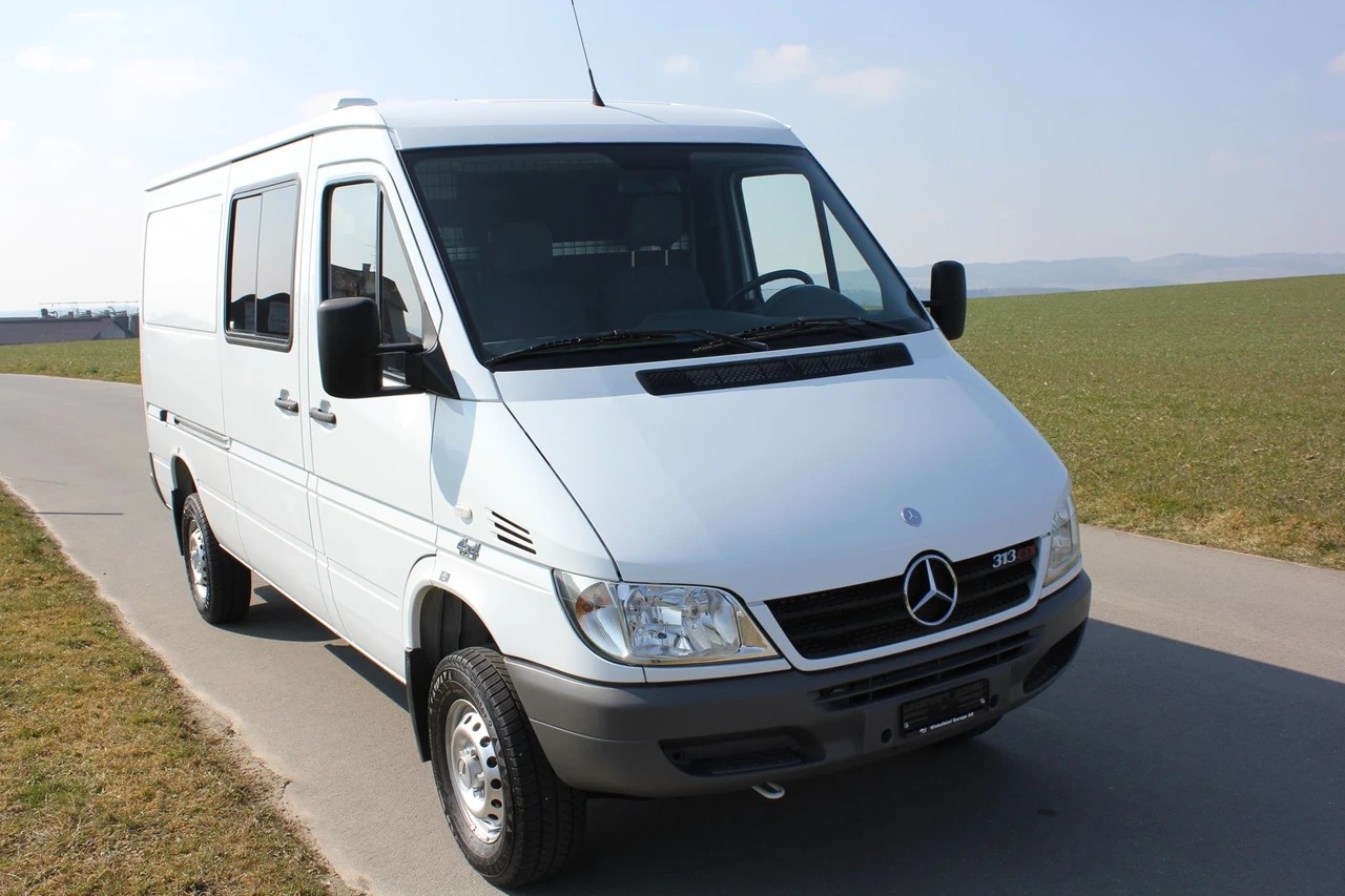 MERCEDES-BENZ Sprinter 313 CDI 4x4 mit Geländeuntersetzung und Standheizung-image-1