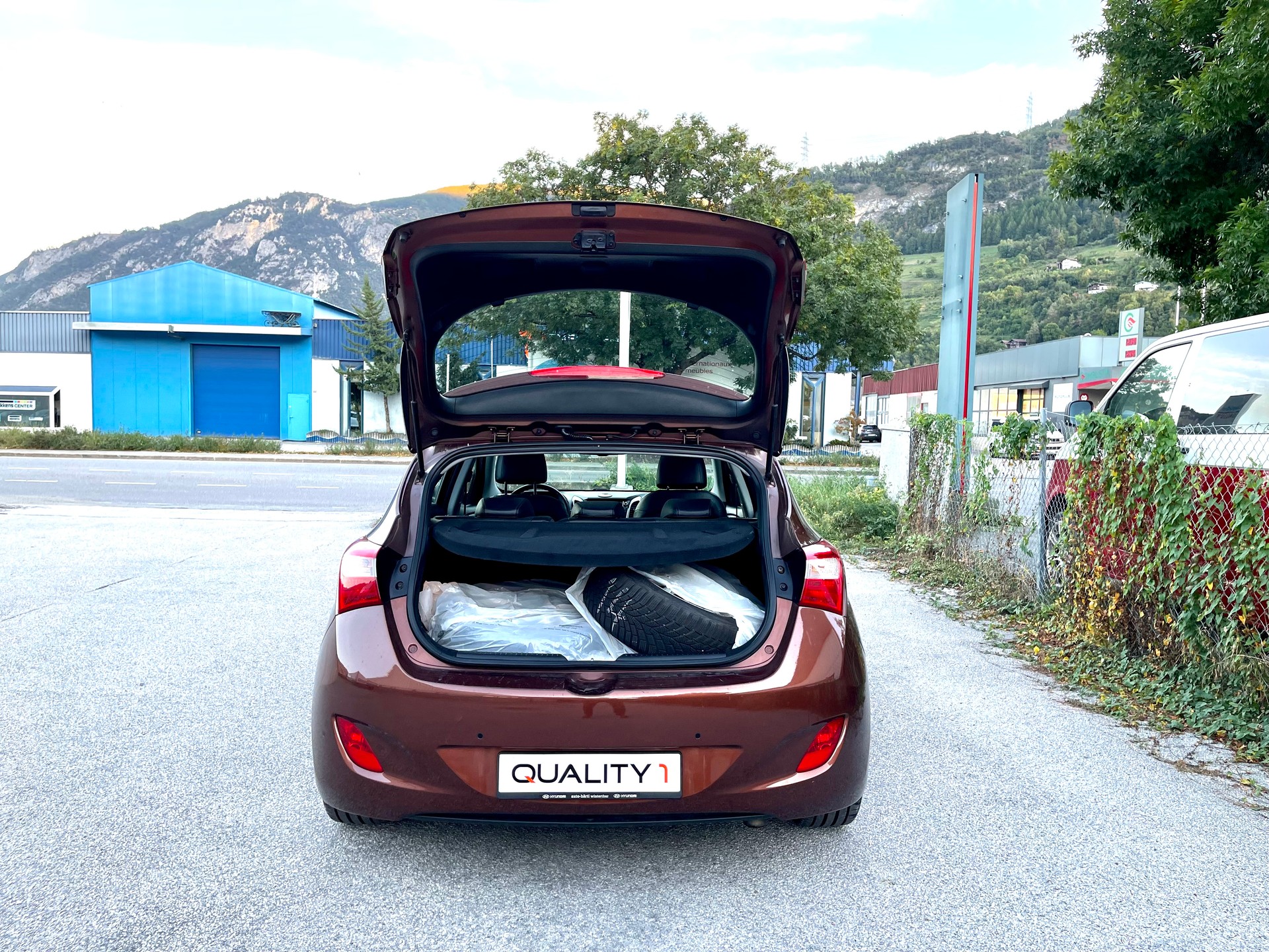 HYUNDAI i30 1.6 GDI Premium Automatic-image-22