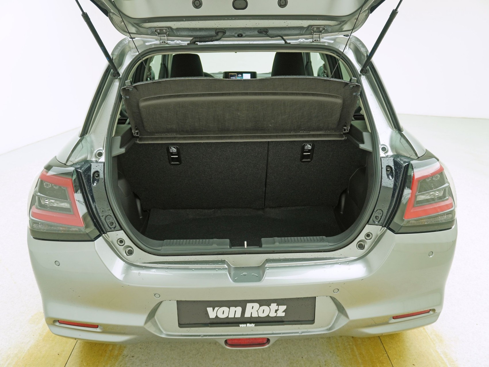 SUZUKI Swift 1.2 Sakura Hybrid-image-19