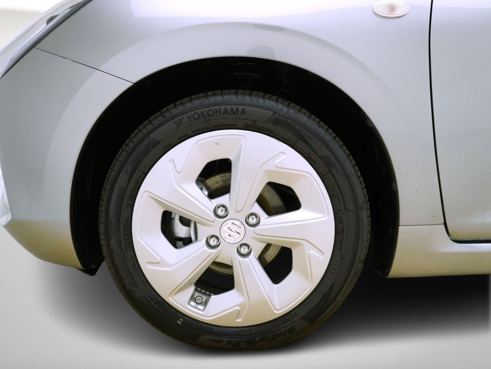 SUZUKI Swift 1.2 Sakura Hybrid-image-5