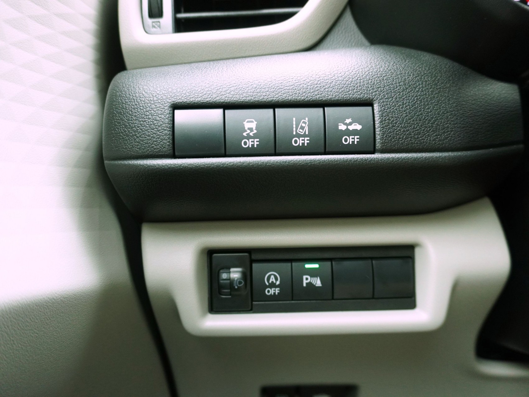 SUZUKI Swift 1.2 Sakura Hybrid-image-16