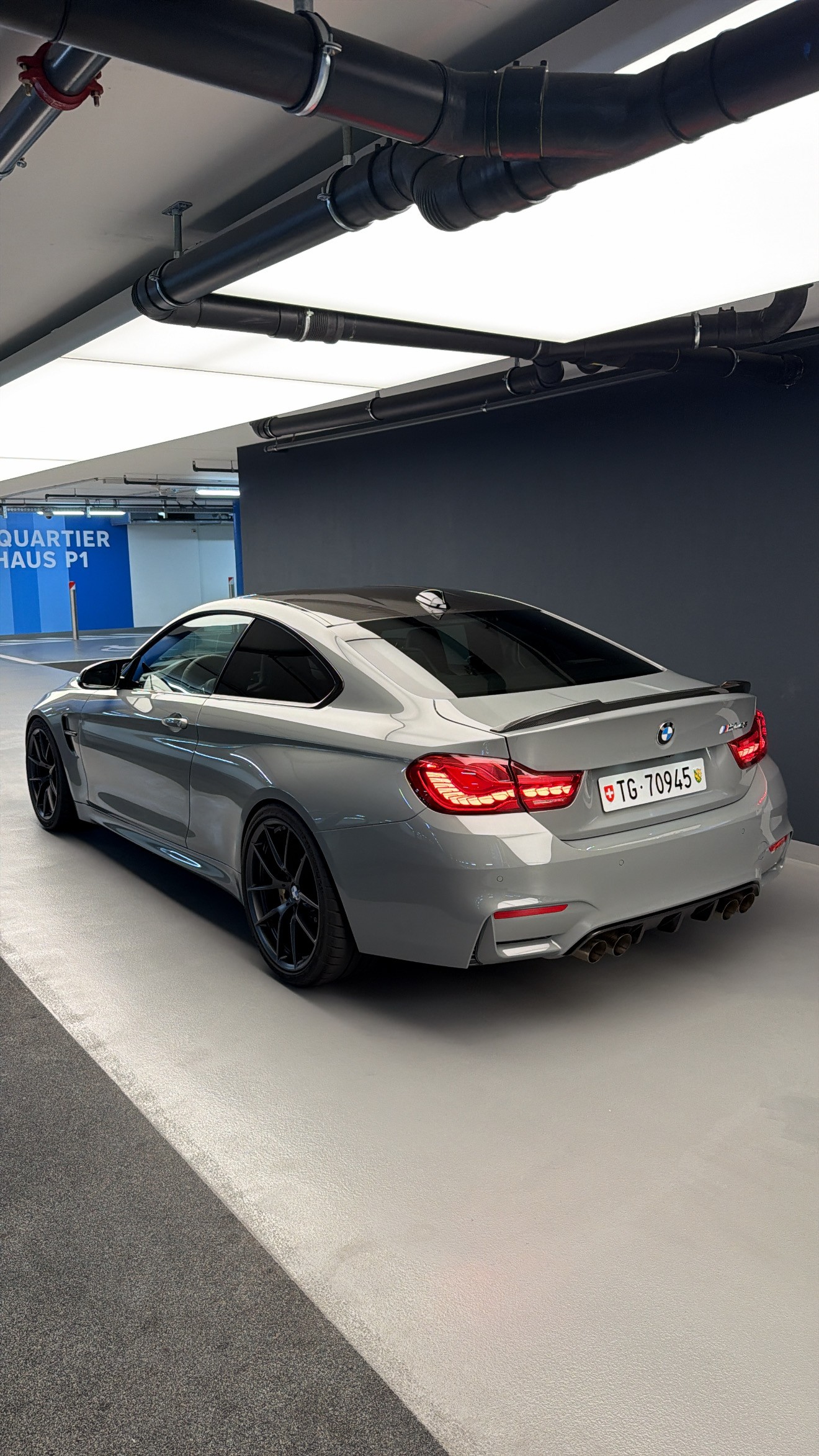 BMW CS-image-8