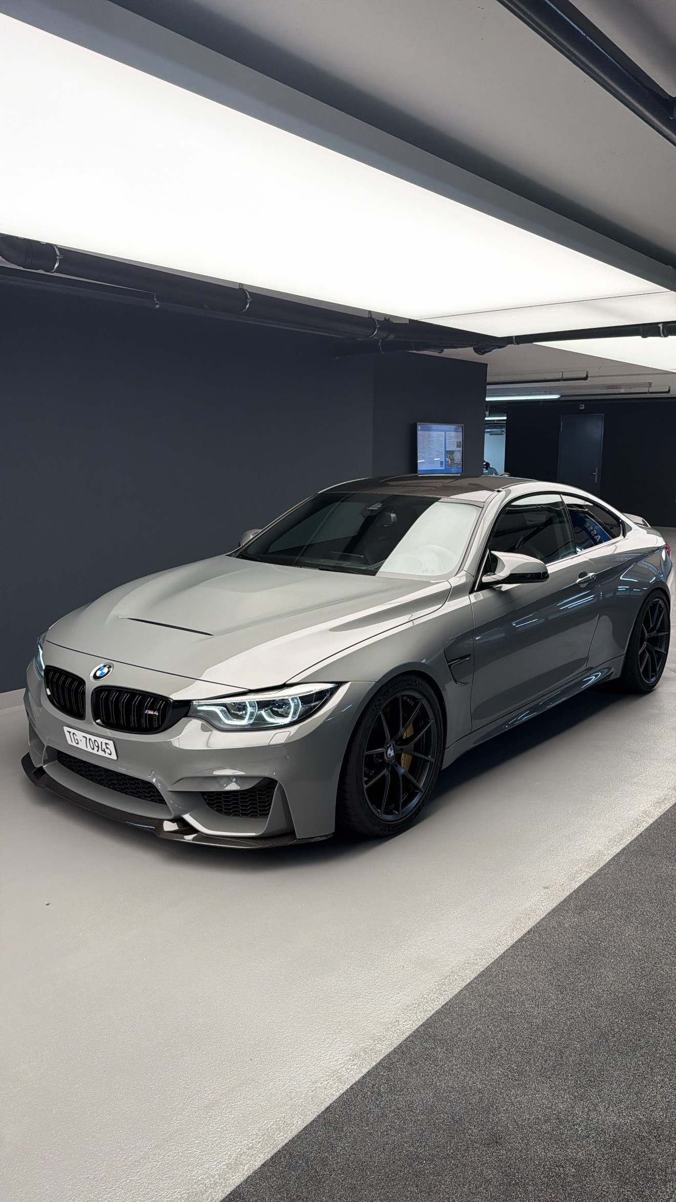 BMW CS-image-4
