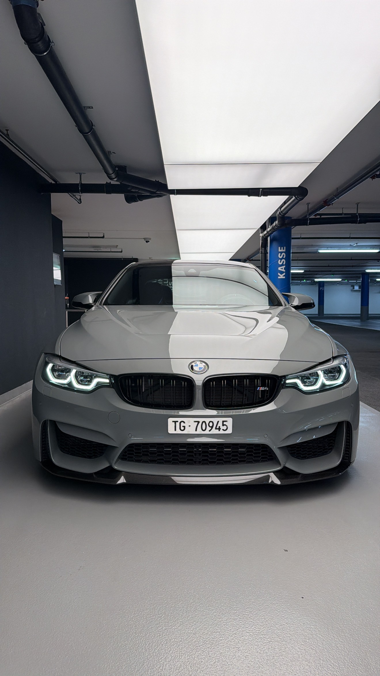BMW CS-image-1