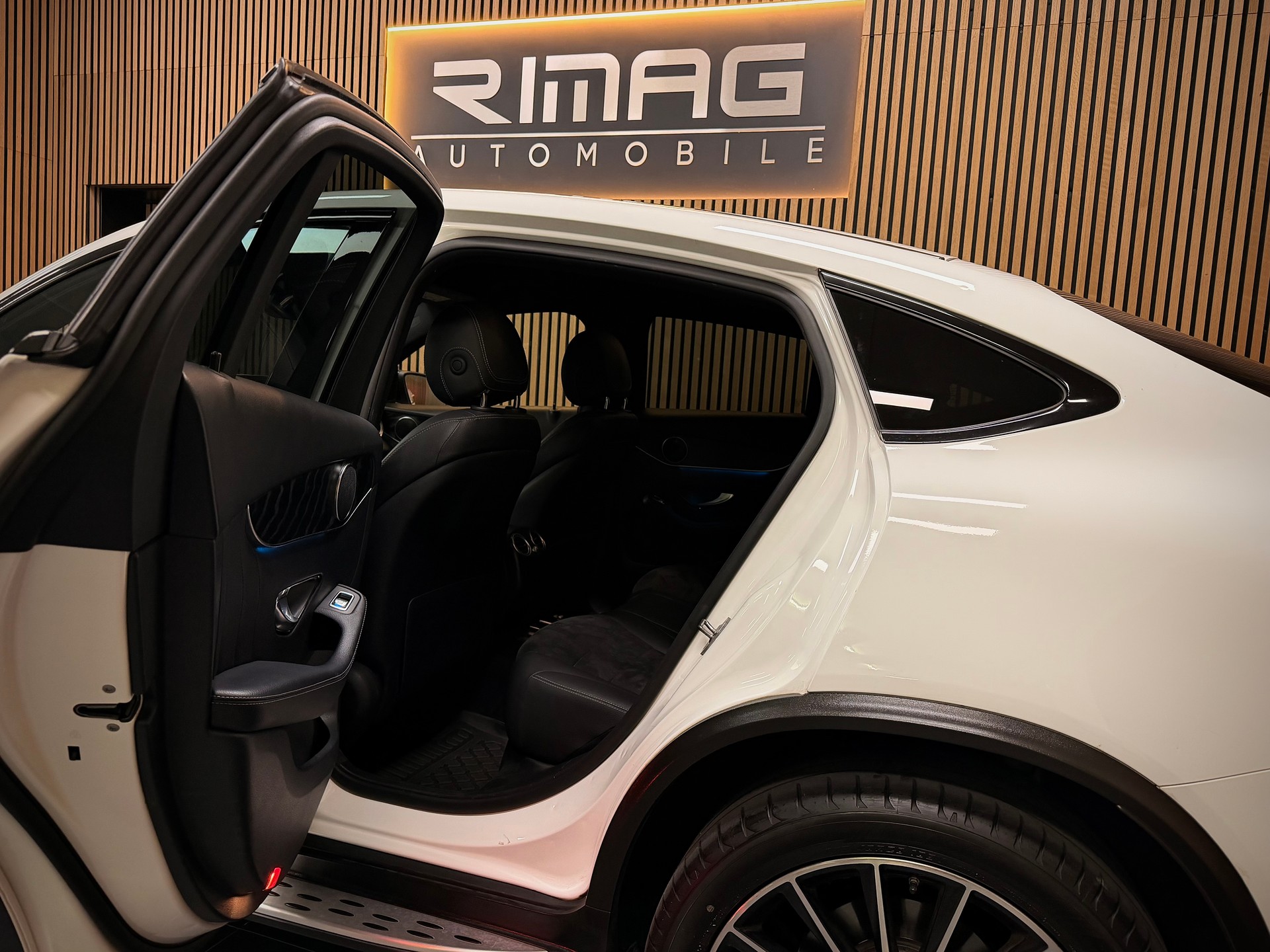 MERCEDES-BENZ GLC Coupé 250 d AMG Line 4Matic 9G-Tronic | CH-Fzg. | 1.Hand-image-9