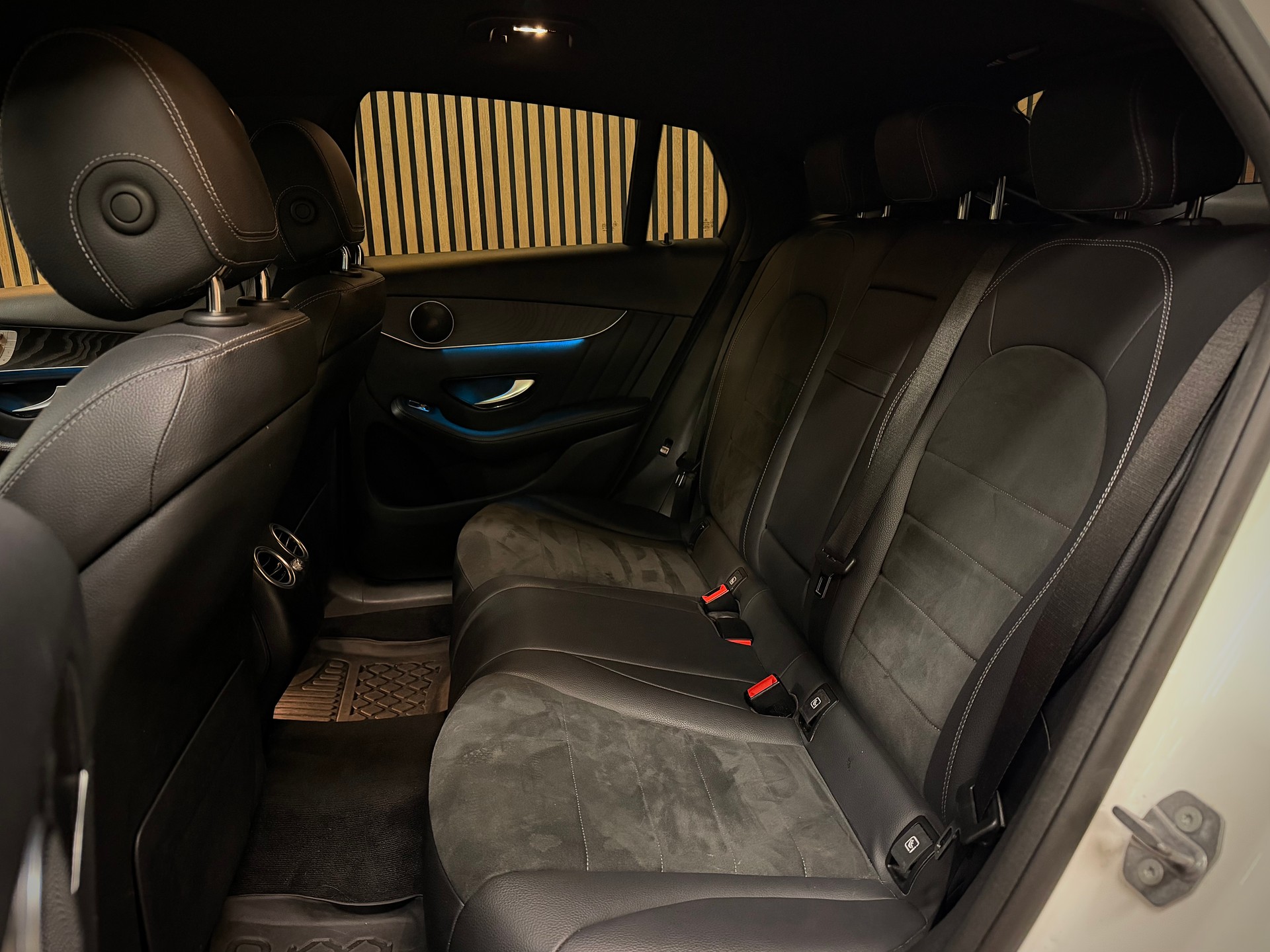 MERCEDES-BENZ GLC Coupé 250 d AMG Line 4Matic 9G-Tronic | CH-Fzg. | 1.Hand-image-10