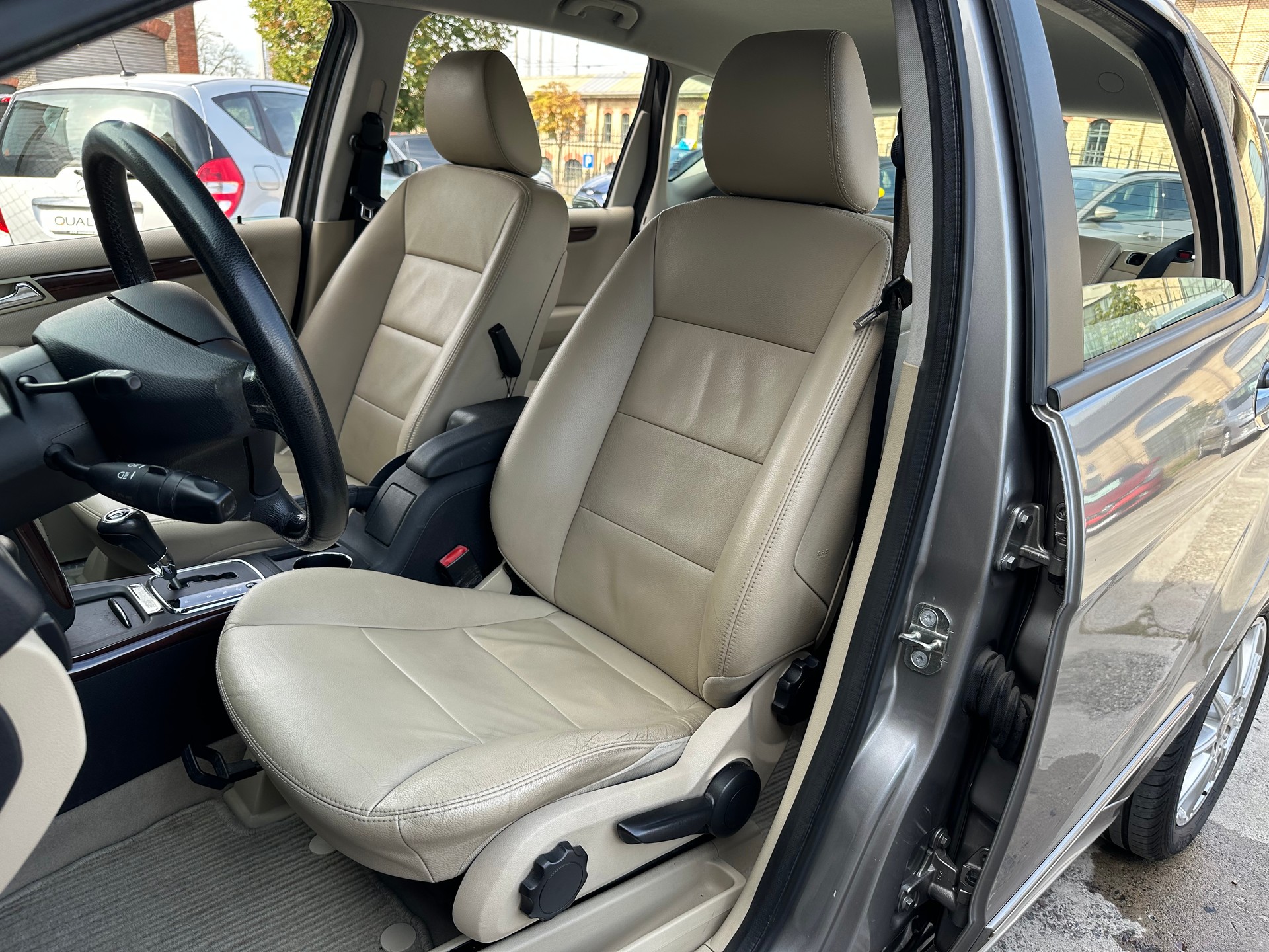 MERCEDES-BENZ A 170 Elégance-image-12