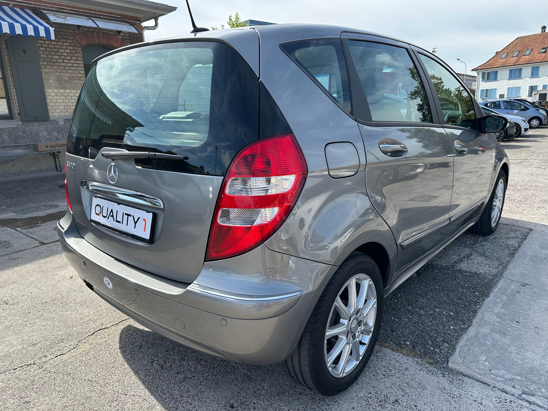 MERCEDES-BENZ A 170 Elégance-image-6