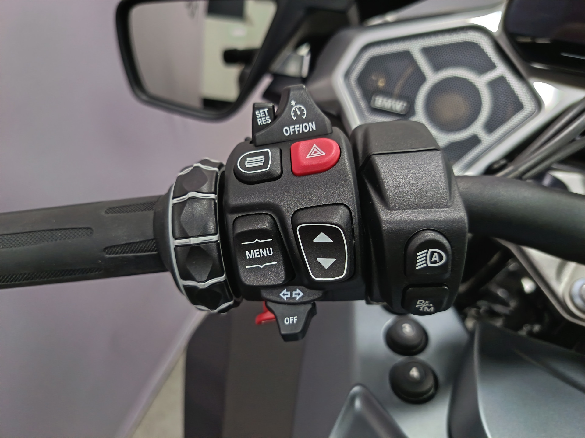 BMW R 1300 RT Triple Black-image-6