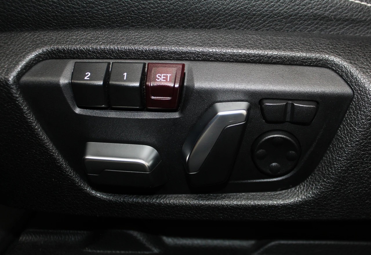 BMW M240i xDrive Steptronic / CH-Fahrzeug-image-18