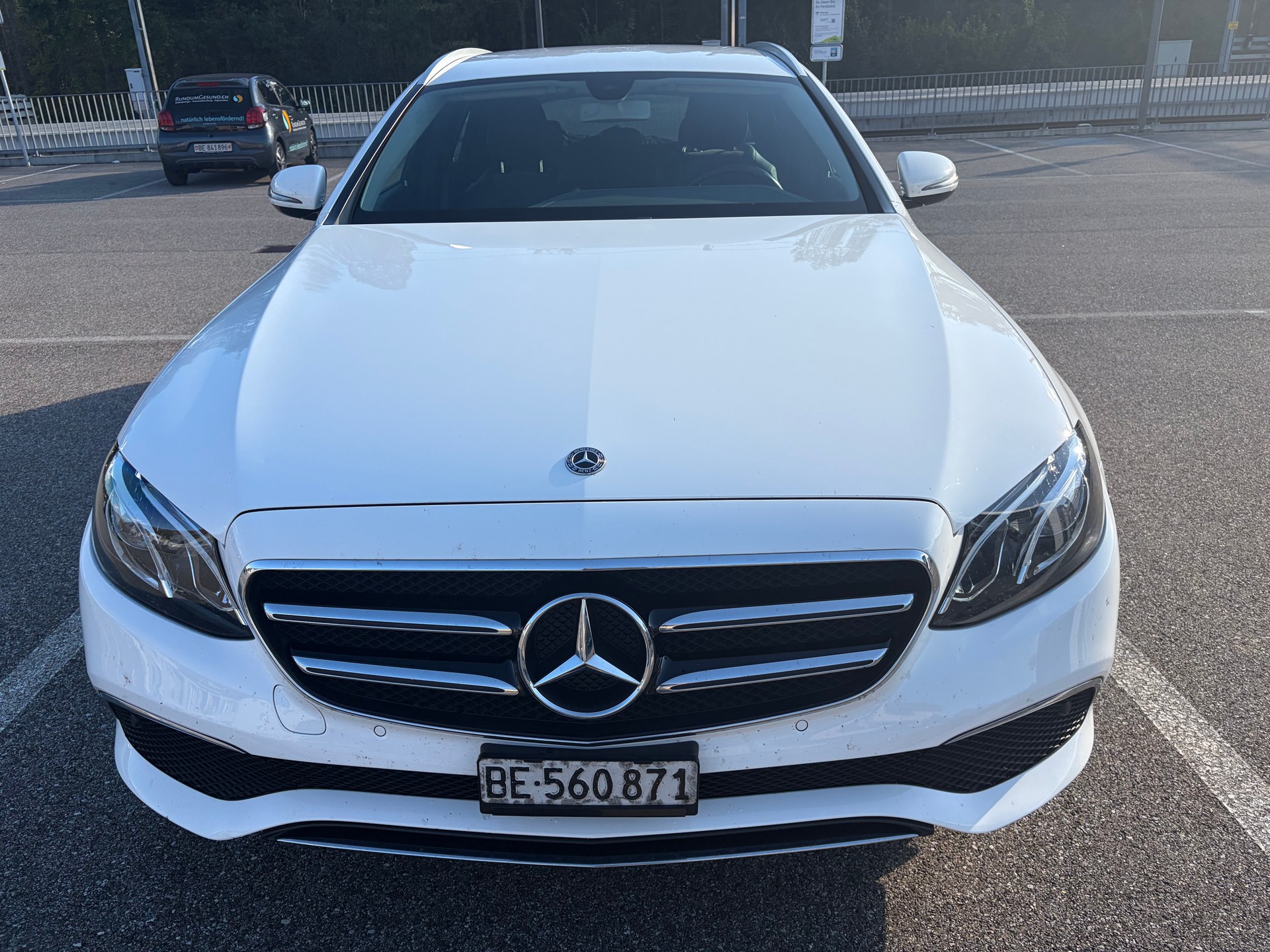 MERCEDES-BENZ E 200 T-Modell-image-1
