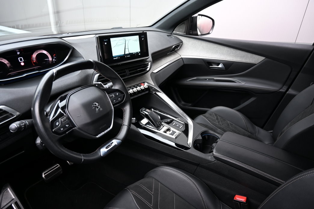 PEUGEOT 3008 1.5 BlueHDi GT Pack EAT8-image-5