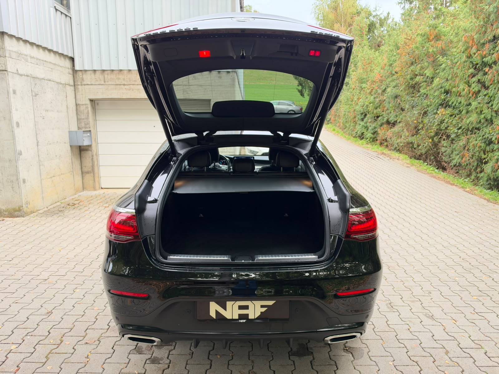 MERCEDES-BENZ GLC Coupé 300 d AMG Line 4Matic 9G-Tronic-image-12