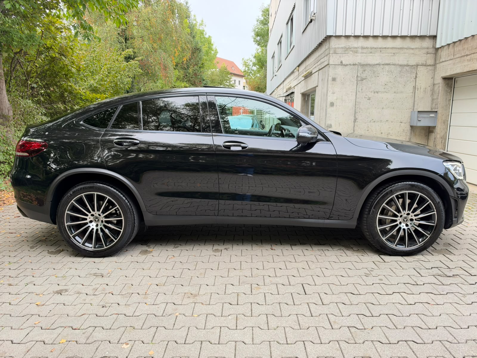 MERCEDES-BENZ GLC Coupé 300 d AMG Line 4Matic 9G-Tronic-image-5