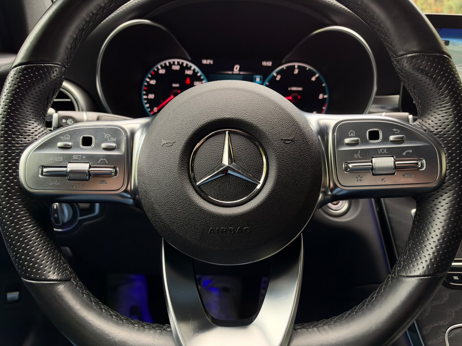 MERCEDES-BENZ GLC Coupé 300 d AMG Line 4Matic 9G-Tronic-image-20