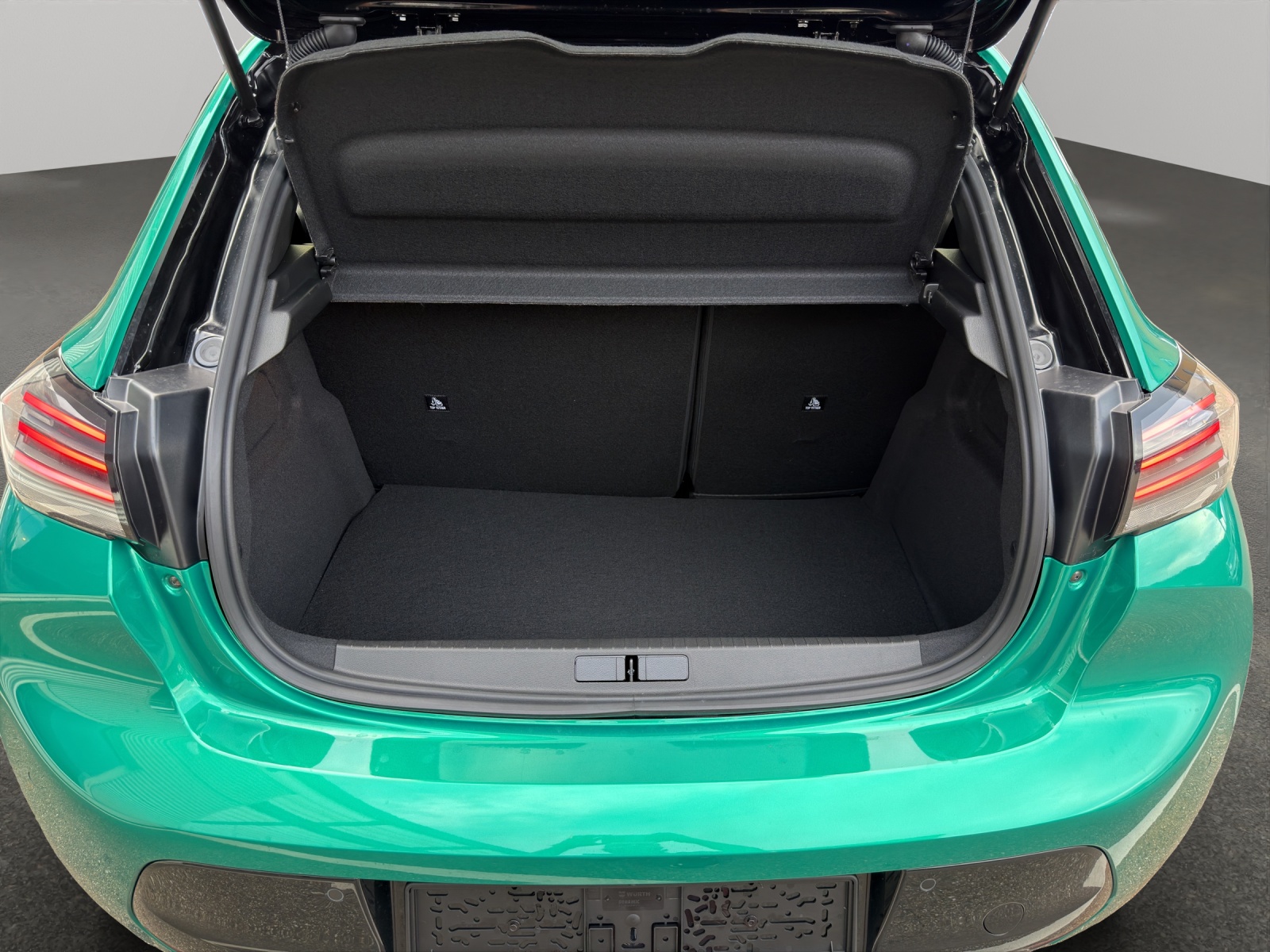 PEUGEOT 208 1.2 Hybrid Envy-image-5