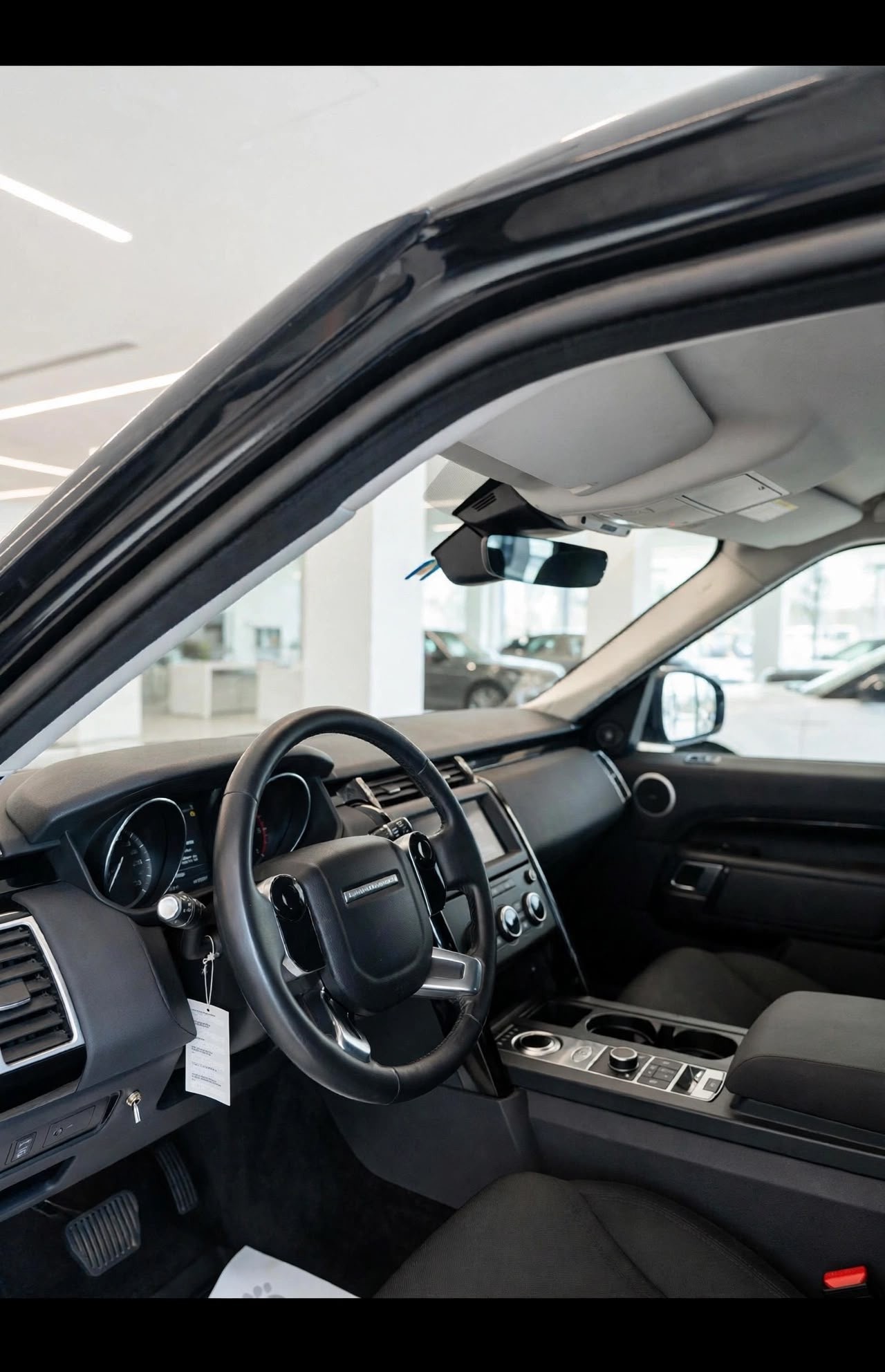 LAND ROVER Discovery 3.0 SDV6 HSE Automatic-image-3