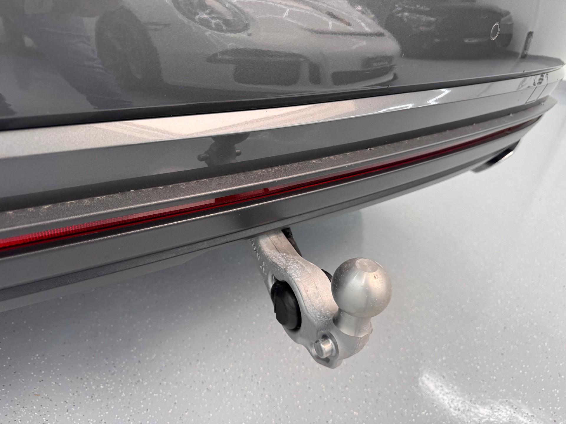 VW Touareg 3.0 TDI Elegance Tiptronic-image-10