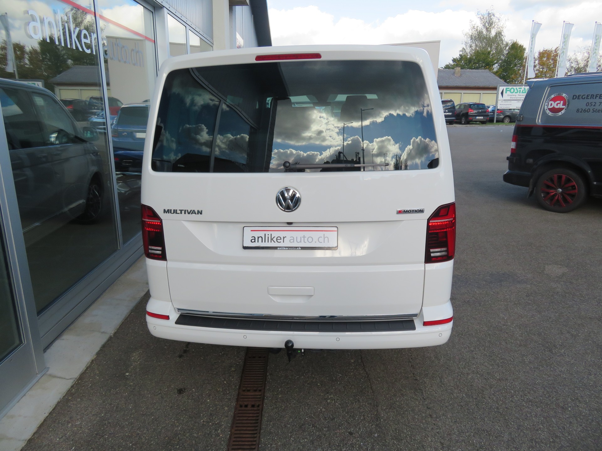 VW T6.1 Multivan 2.0 Bi-TDI Generation Six 4Motion DSG-image-2
