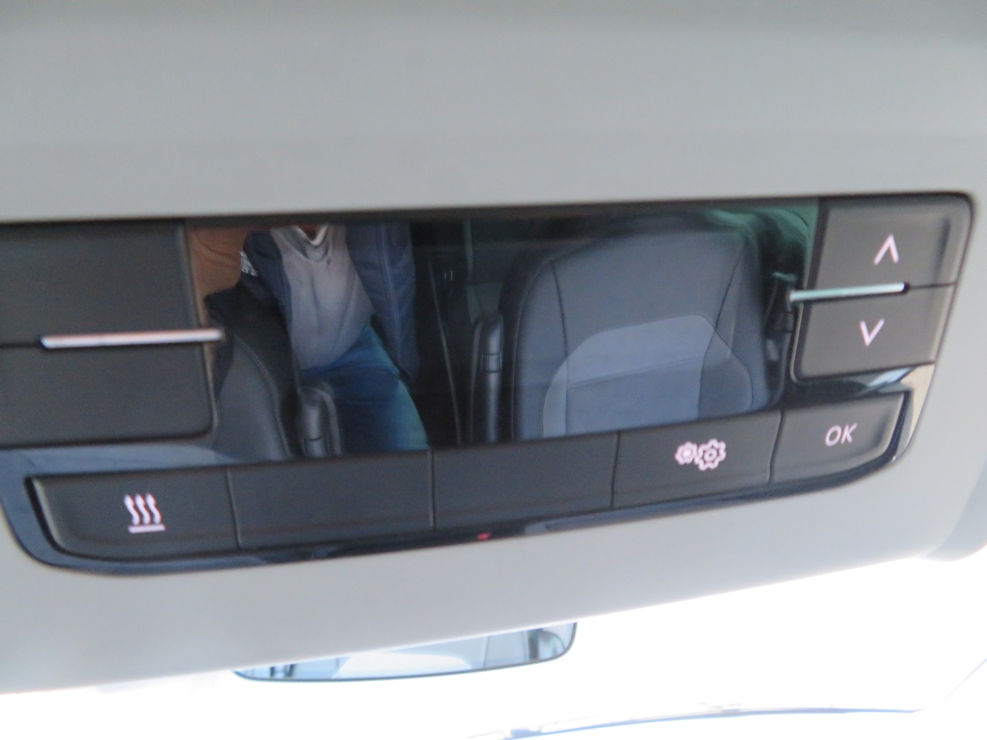 VW T6.1 Multivan 2.0 Bi-TDI Generation Six 4Motion DSG-image-11