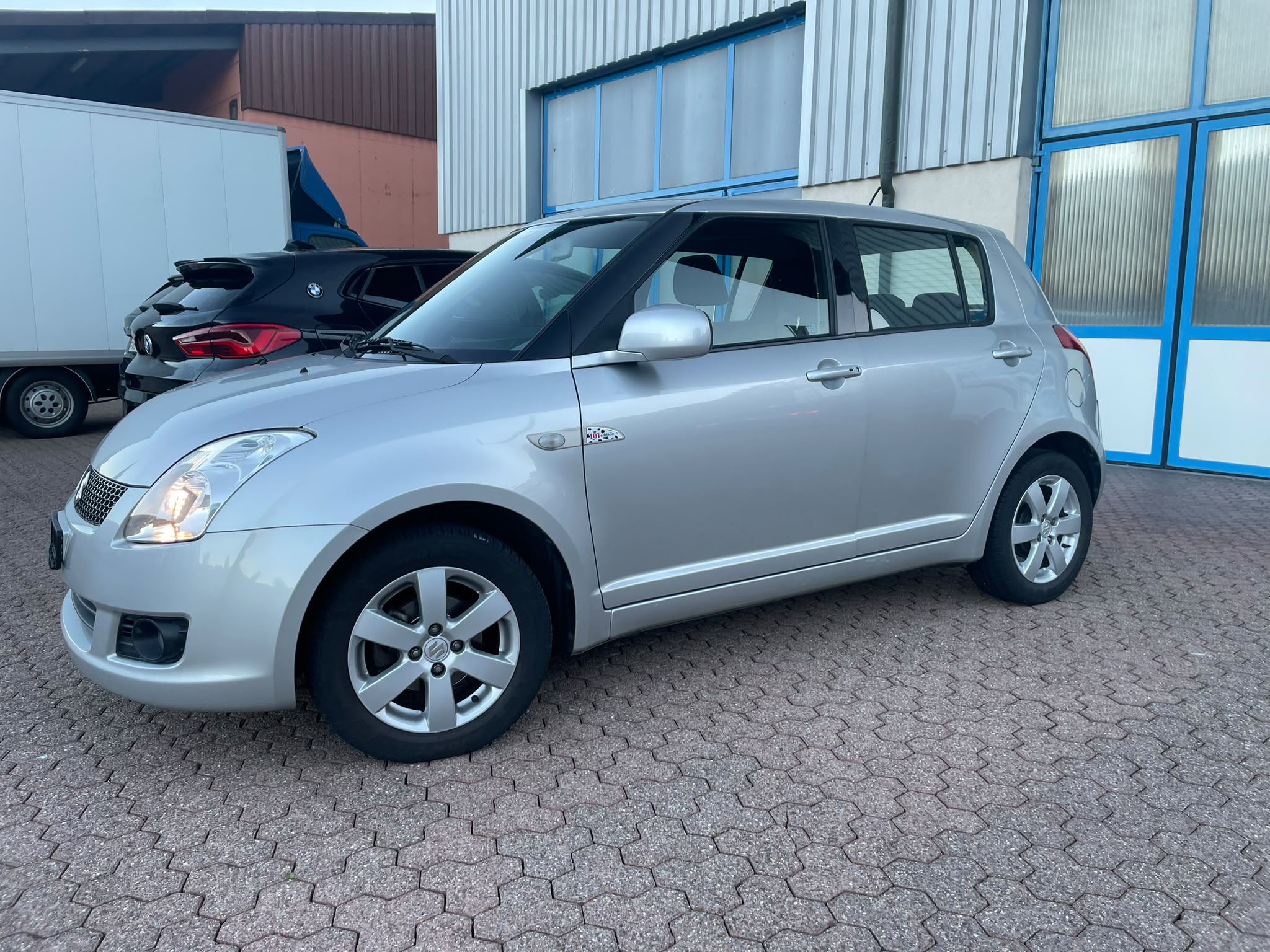 Car photo