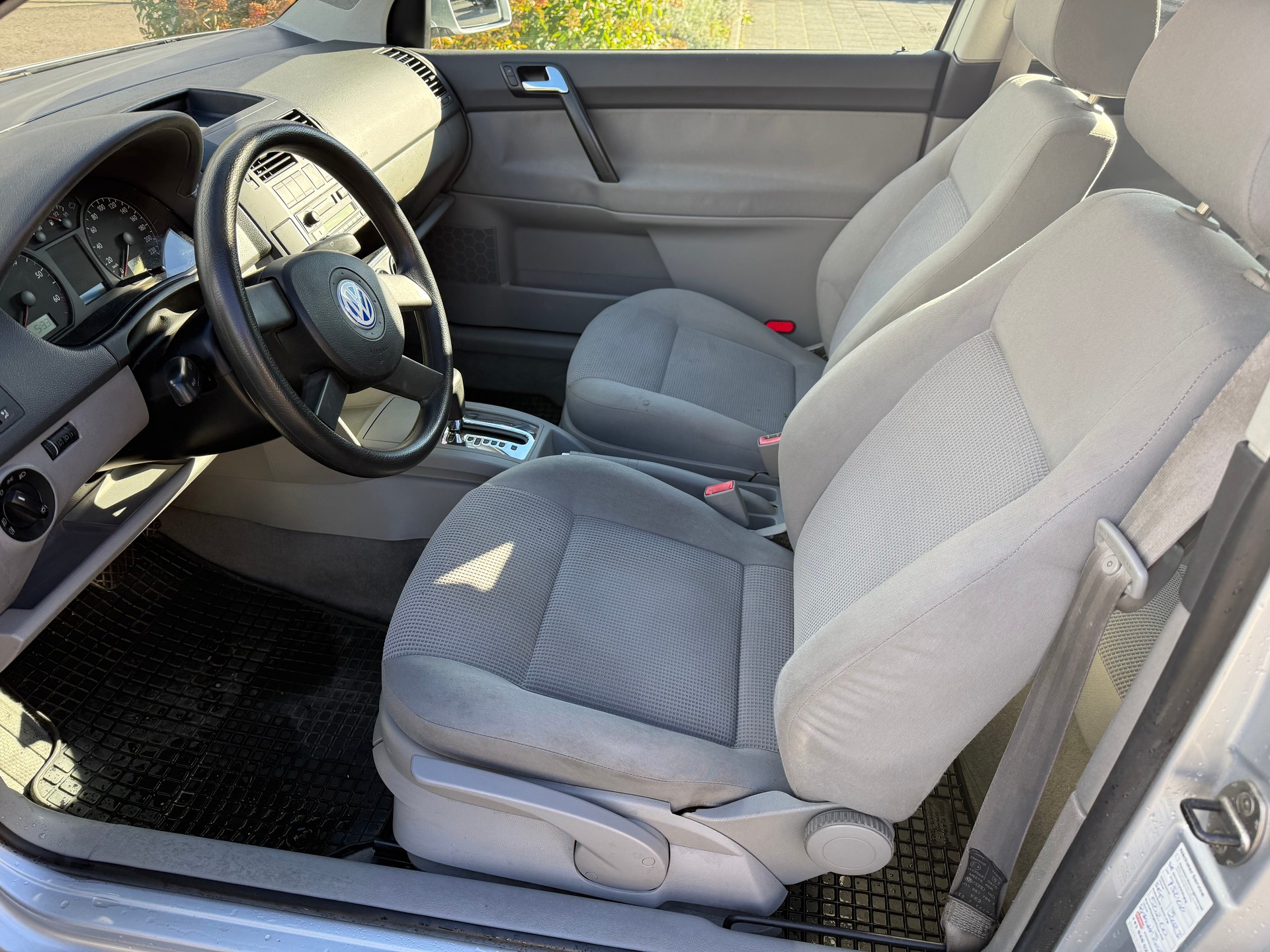 VW Polo 1.4 16V Comfortline-image-8