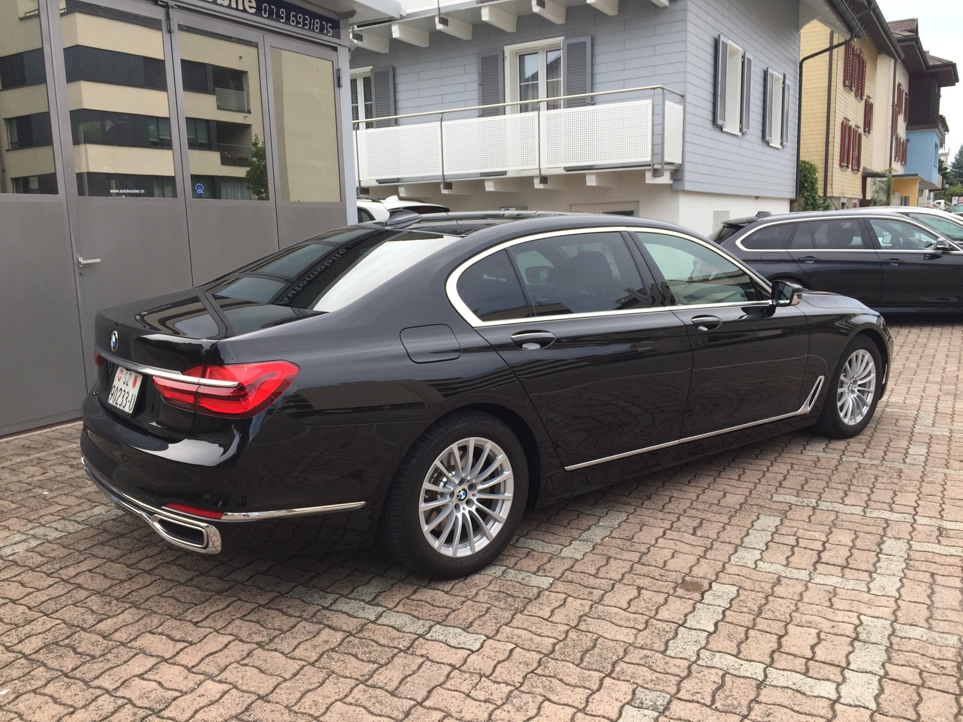 BMW 730Ld xDrive Steptronic-image-5
