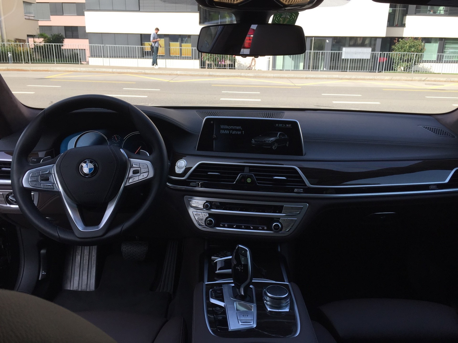 BMW 730Ld xDrive Steptronic-image-7