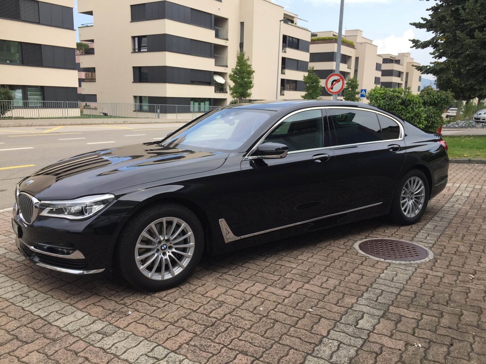 BMW 730Ld xDrive Steptronic-image-1