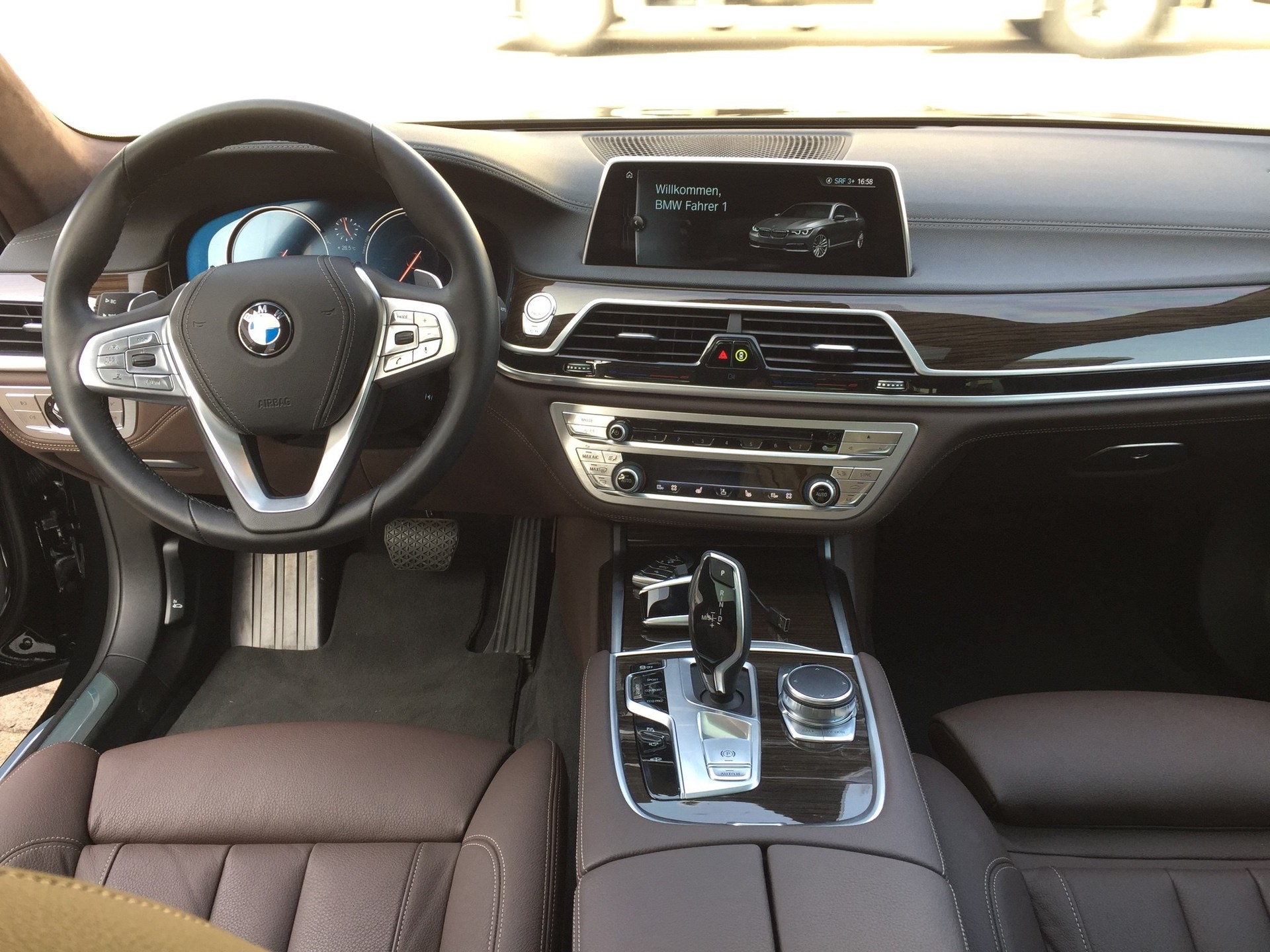 BMW 730Ld xDrive Steptronic-image-10