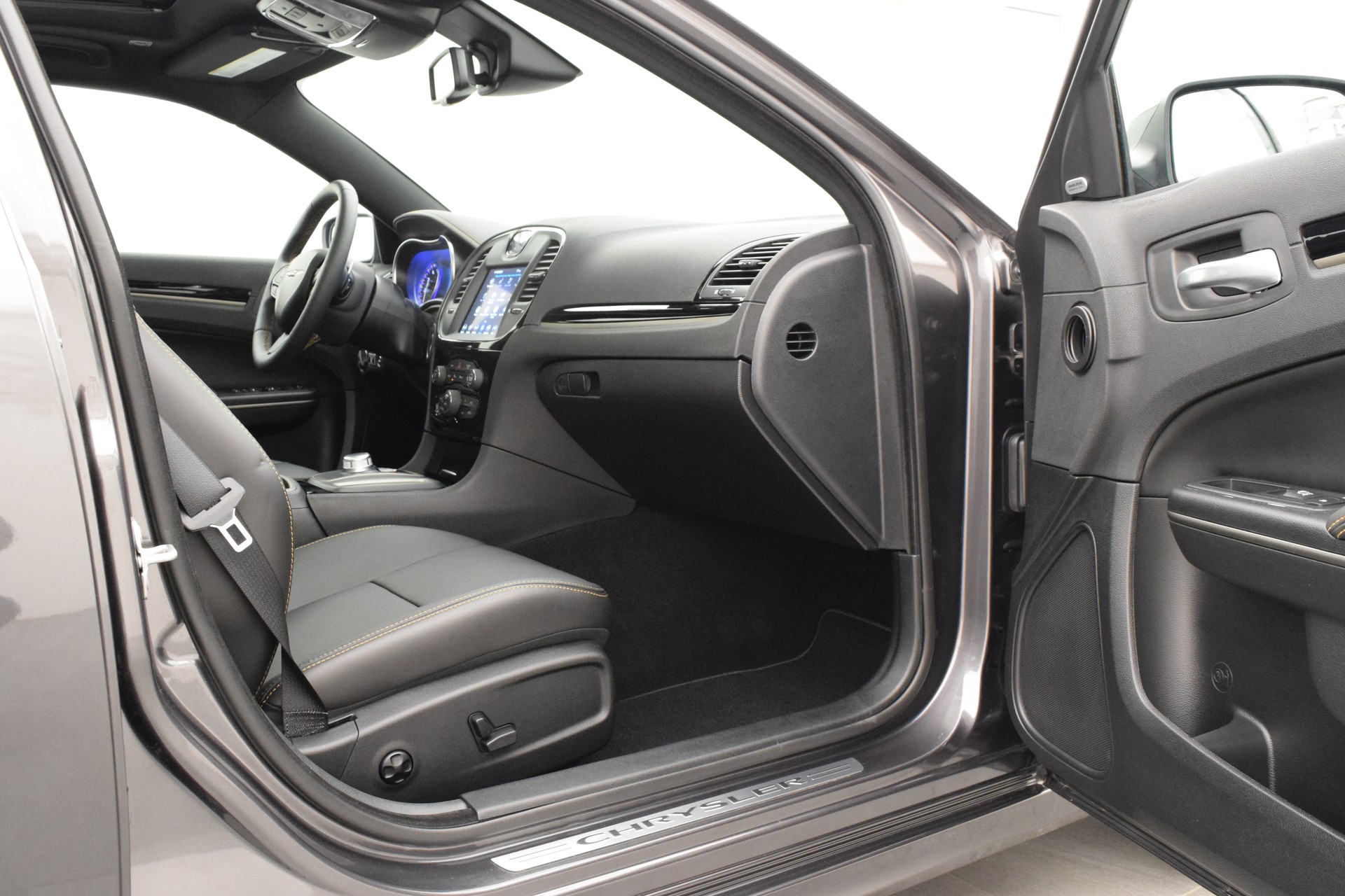 CHRYSLER 300S 3.6 VVT AWD-image-14