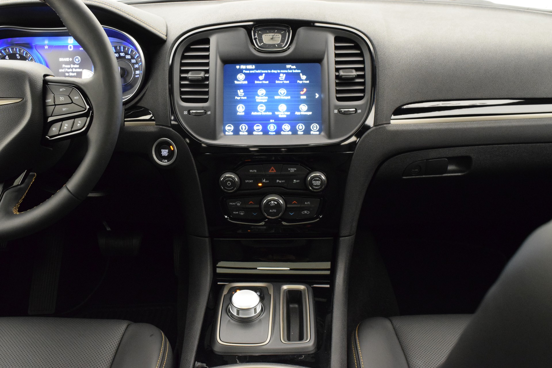 CHRYSLER 300S 3.6 VVT AWD-image-11