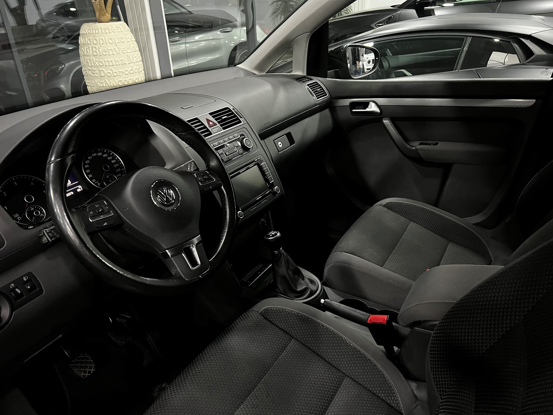 VW Touran 2.0 TDI Comfortline-image-4