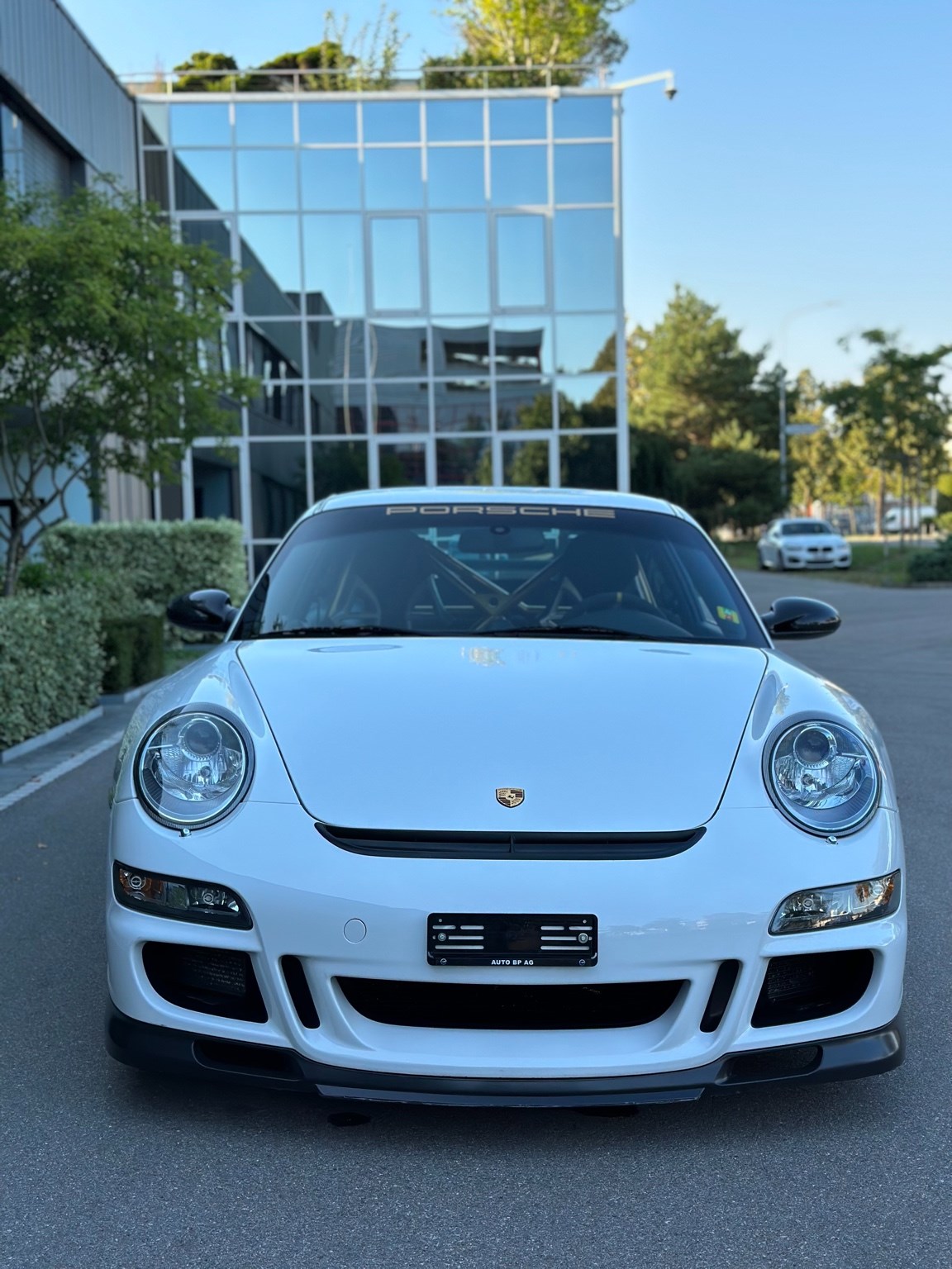 PORSCHE 911 GT3 RS-image-12