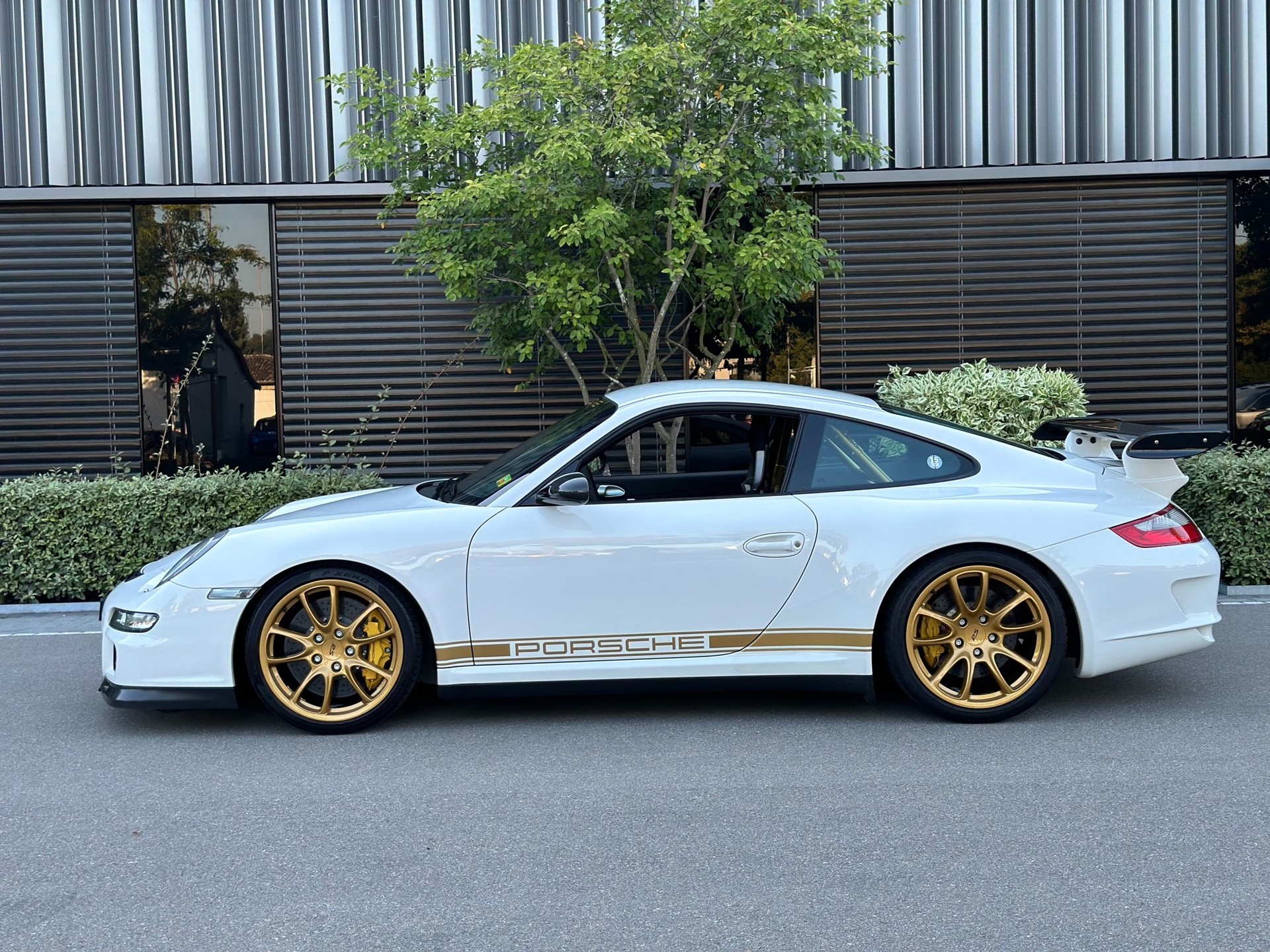 PORSCHE 911 GT3 RS-image-5