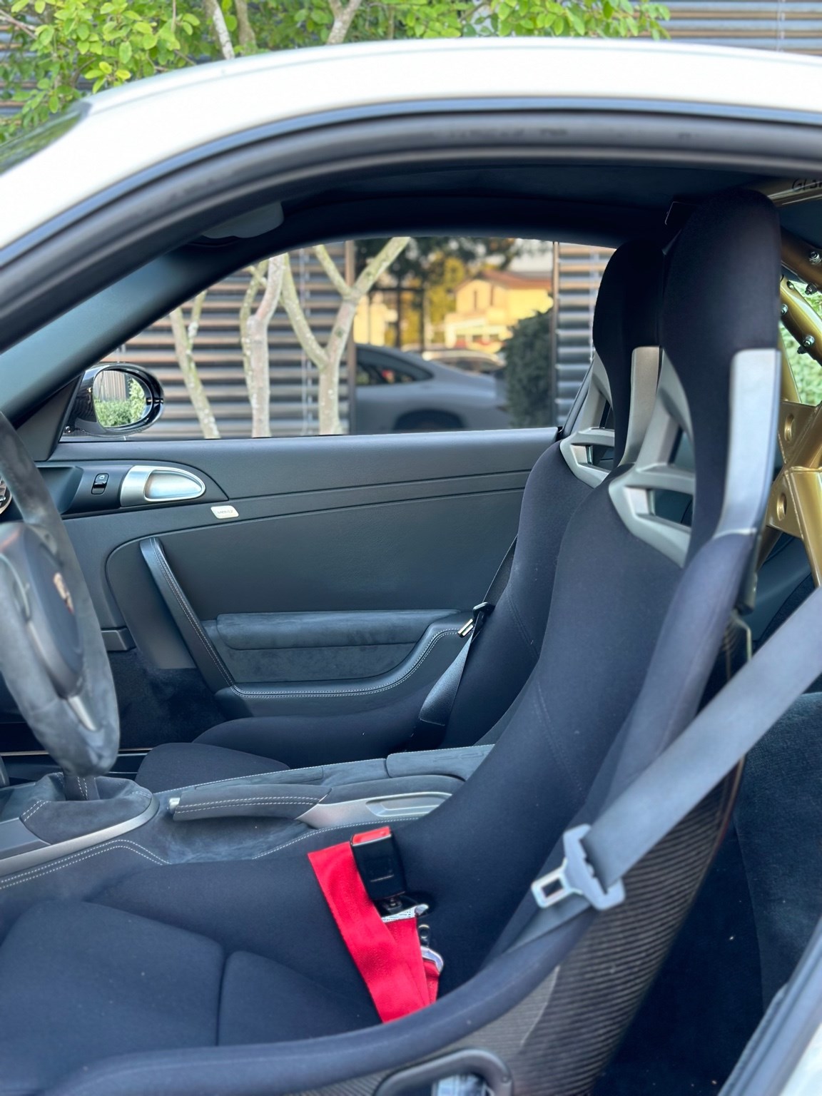 PORSCHE 911 GT3 RS-image-9