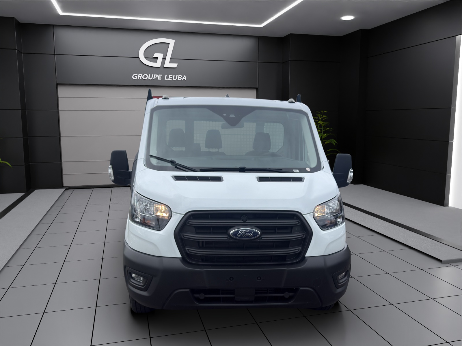 FORD Transit 470 L2 Trend 2.0 TDCi 170 RWD-showroom-element-1