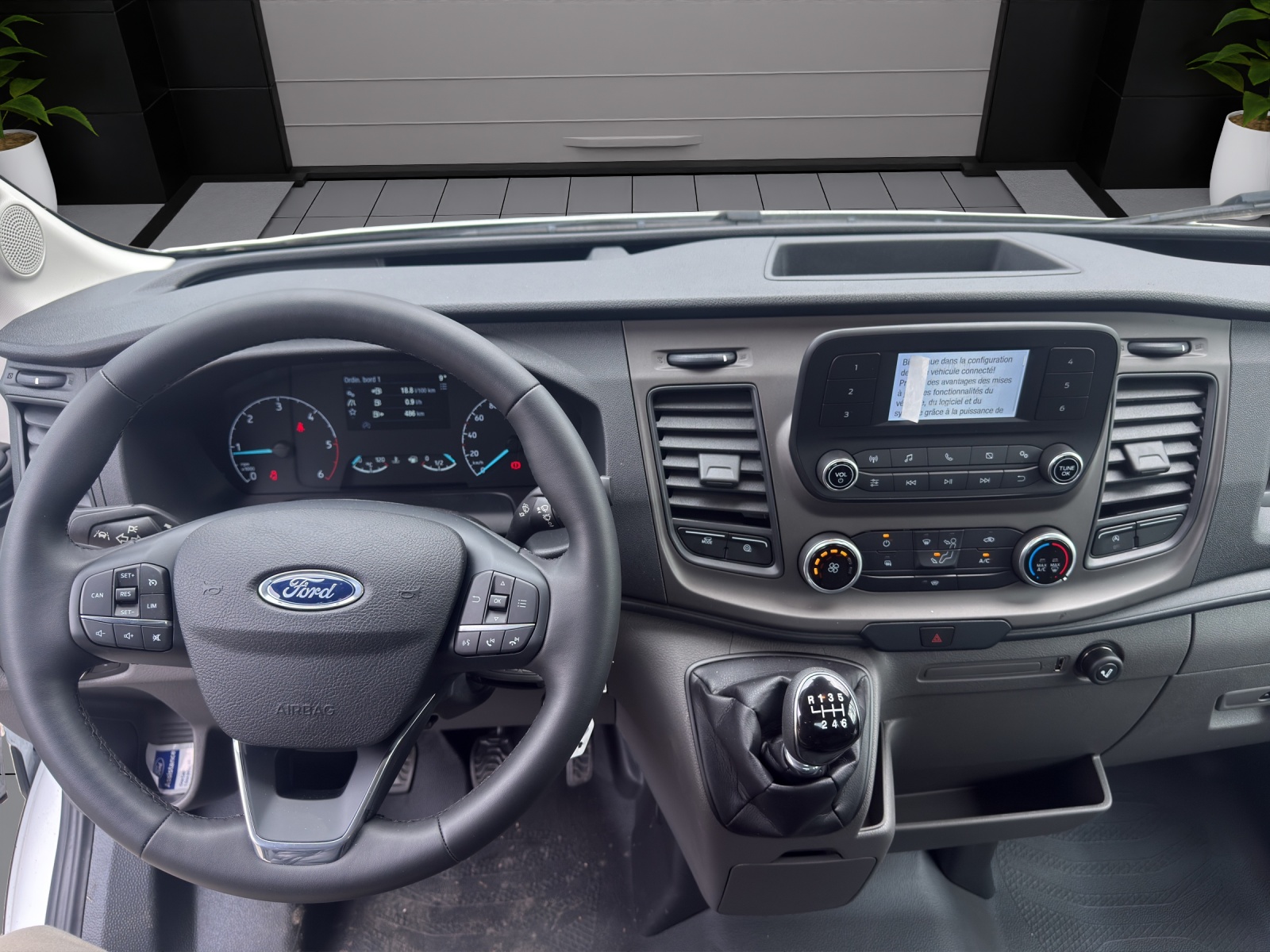 FORD Transit 470 L2 Trend 2.0 TDCi 170 RWD-image-11