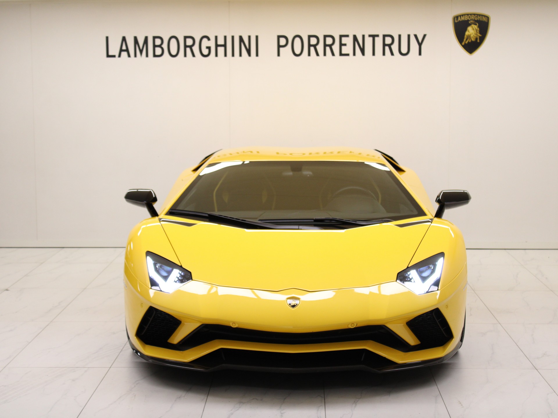 LAMBORGHINI Aventador S LP740-4 Coupé E-Gear-image-4