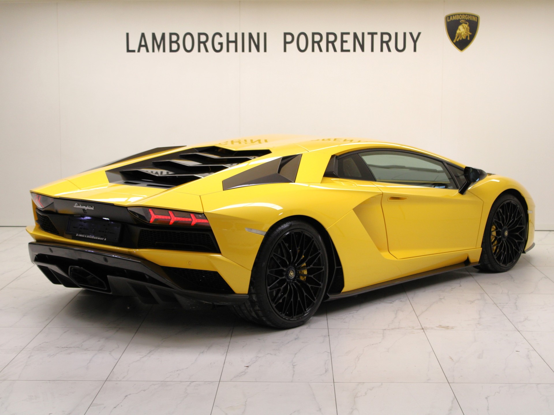LAMBORGHINI Aventador S LP740-4 Coupé E-Gear-image-2