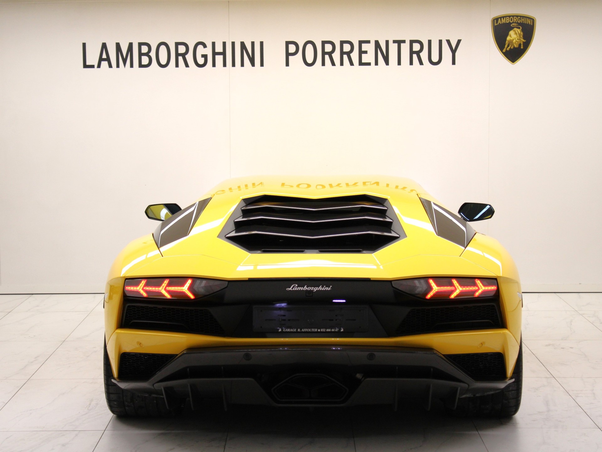 LAMBORGHINI Aventador S LP740-4 Coupé E-Gear-image-3